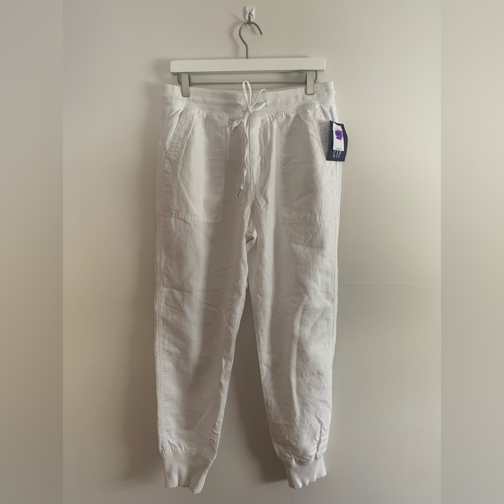 NWT! Gap linen joggers, Size M